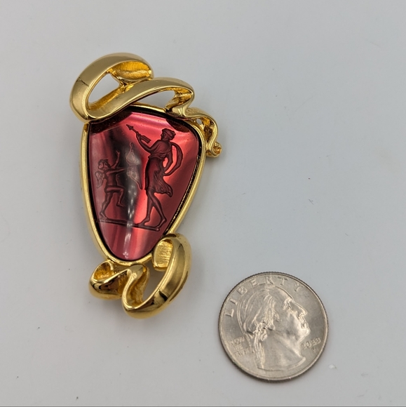 Arnold Isaacs Scaasi Vintage Glass Intaglio Gold Tone Brooch - Picture 3 of 7